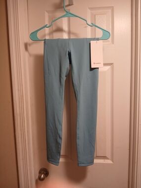 Nwt Wunder TRAIN TIGHT Light Blue Atheletic Leggings with Lululemon Sz.2